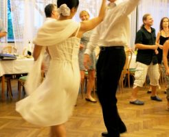 チェコ人は、何歳になっても恋をする！結婚式は、飲んで踊って喋ってが夜まで続く